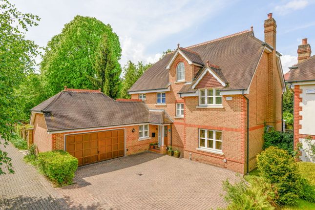 6 bedroom detached house for sale