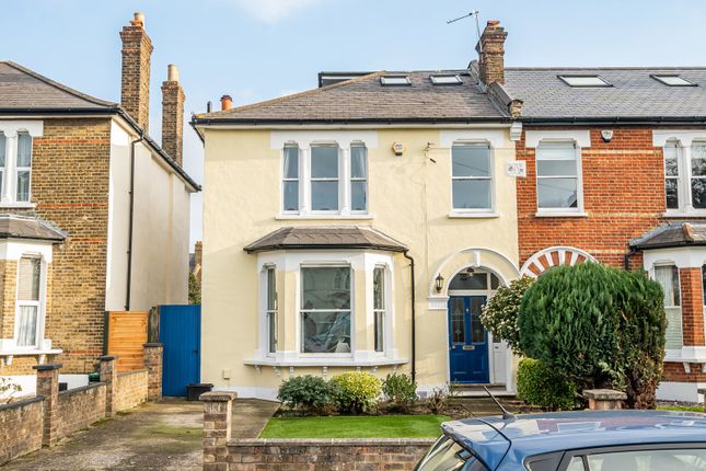 5 bedroom semi-detached house for sale