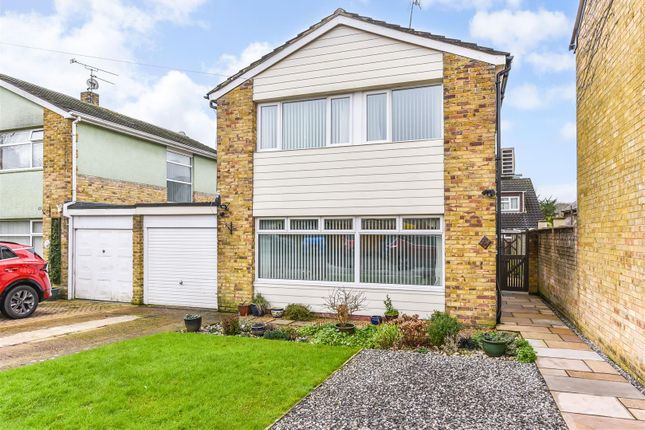 Cowplain, Hampshire 3 bed detached house for sale