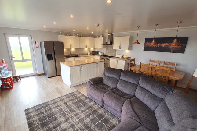 3 bed detached house