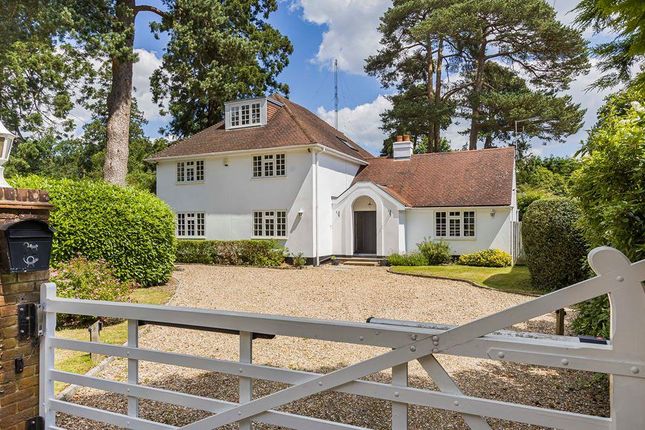 Pine Grove, Brookmans Park AL9 6 bed detached house for sale