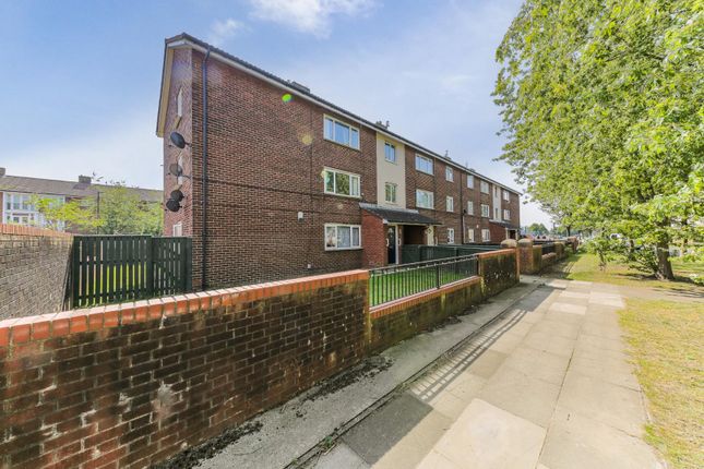 West Farm Avenue, Longbenton, NE12 2 bed apartment for sale