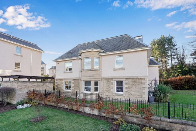 3 bedroom flat for sale