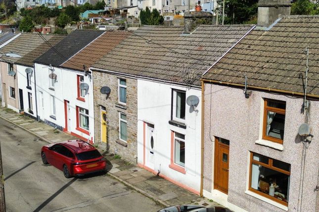 Station Row, Bridgend CF32 2 bed terraced house for sale