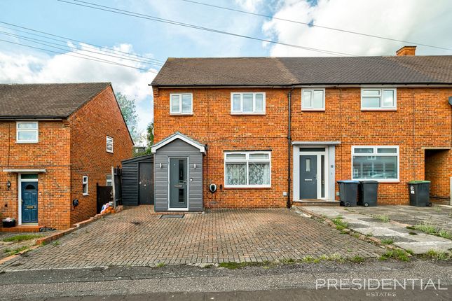 Loughton IG10 4 bed end of terrace house for sale