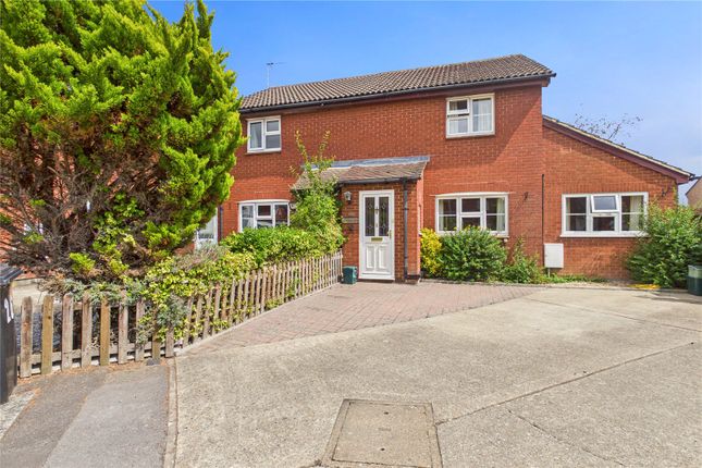 Rudland Close, Thatcham, Berkshire, RG19 3 bed semi