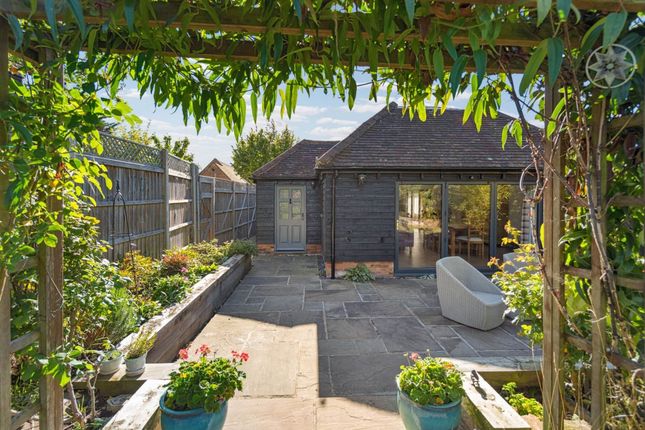 Bierton 3 bed detached house for sale