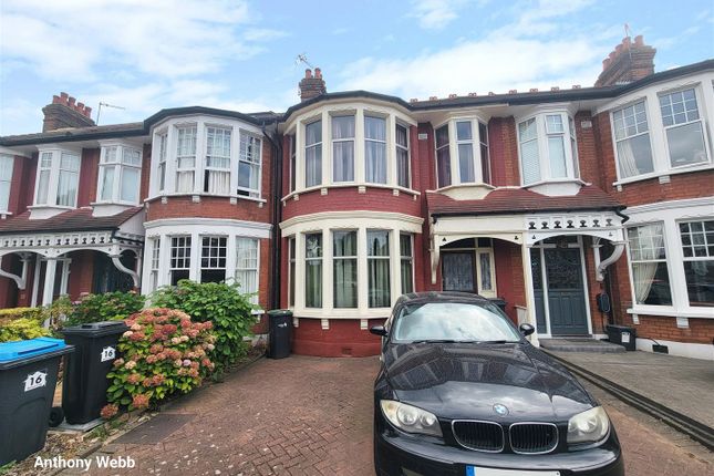 Riverway, Palmers Green, N13 3 bed terraced house for sale