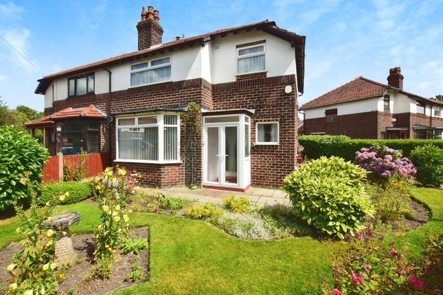 Cholmondeley Avenue, Timperley... 3 bed semi