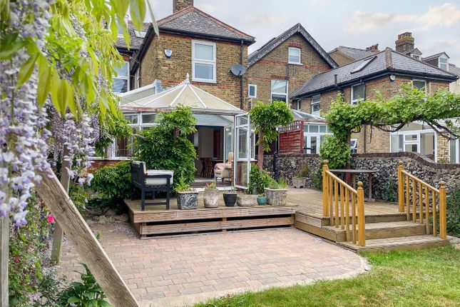 Pelham Road, Gravesend, DA11 0HW 5 bed semi