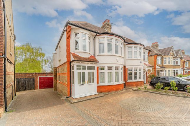 The Orchard, Winchmore Hill, N21 3 bed semi