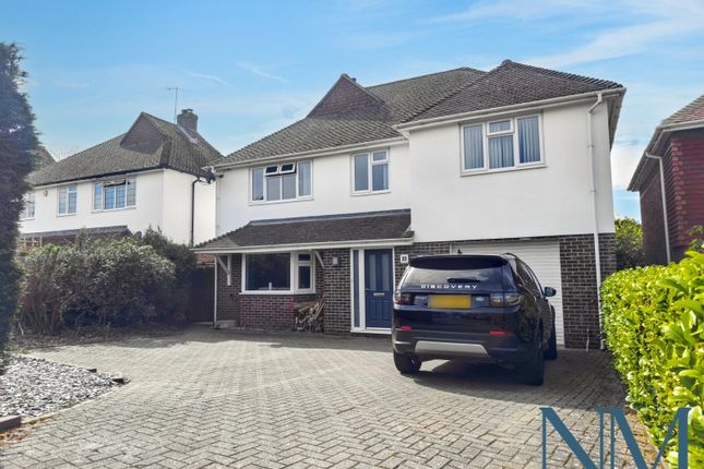 East Grinstead RH19 5 bed detached house for sale