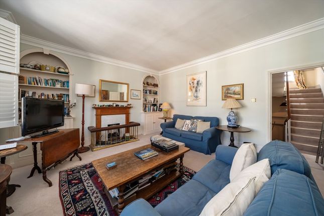 Sussex Street, London SW1V 4 bed maisonette for sale