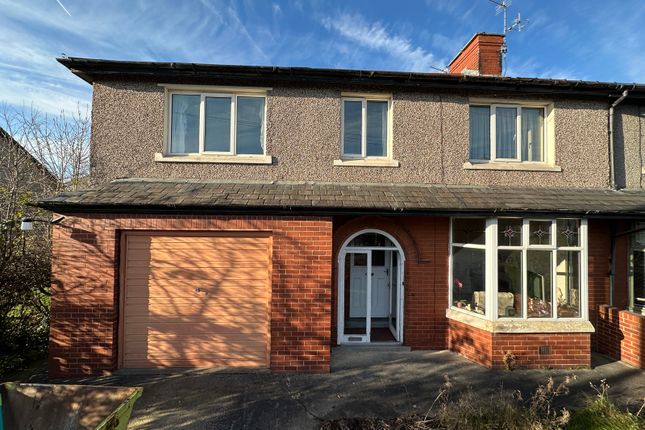 Milton Avenue, Clitheroe, BB7 2HX 5 bed semi