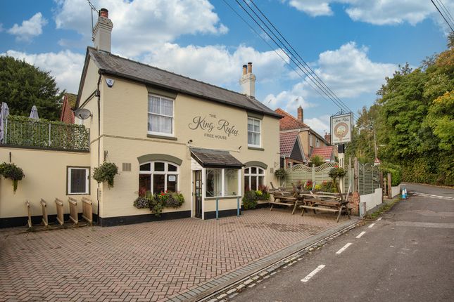 Eling Hill, Totton SO40 3 bed detached house for sale