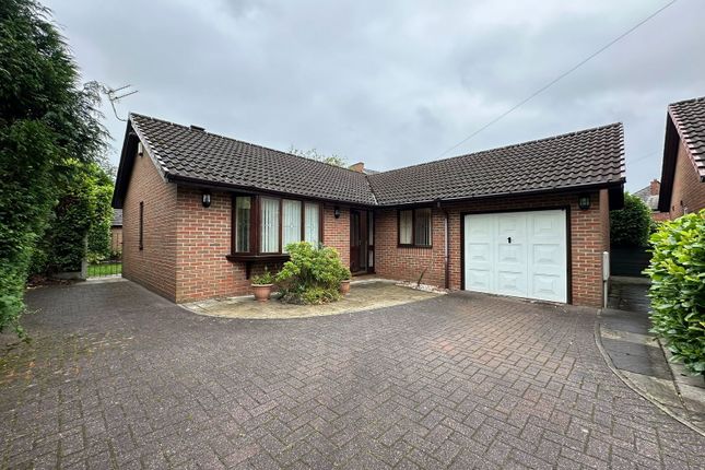 Napier Street, Hyde, SK14 5PU 3 bed detached bungalow for sale