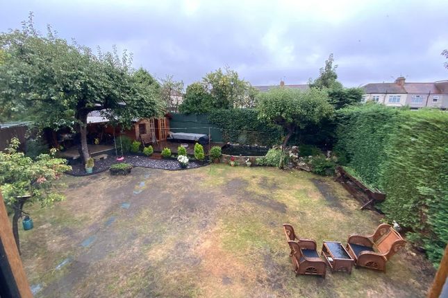 5 bedroom semi-detached house for sale