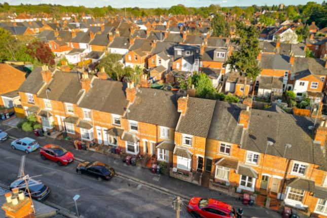 Auckland Road, Reading, Berkshire... 2 bed terraced house for sale