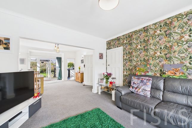 Shipwrights Drive, Benfleet, SS7 3 bed detached house for sale