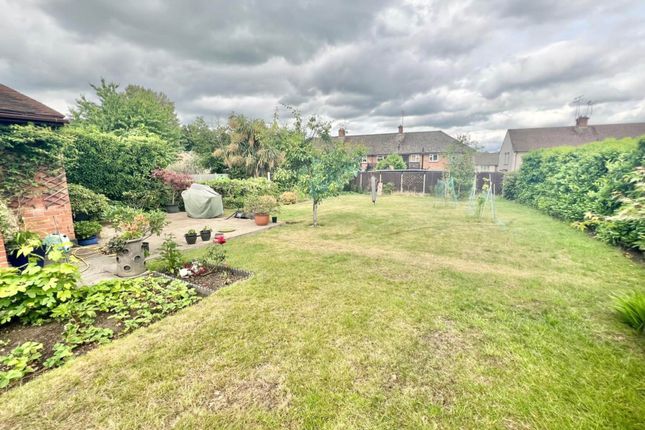 Ingrave Road, Brentwood CM13 3 bed detached bungalow for sale