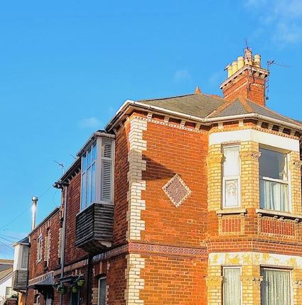 3 bed flat