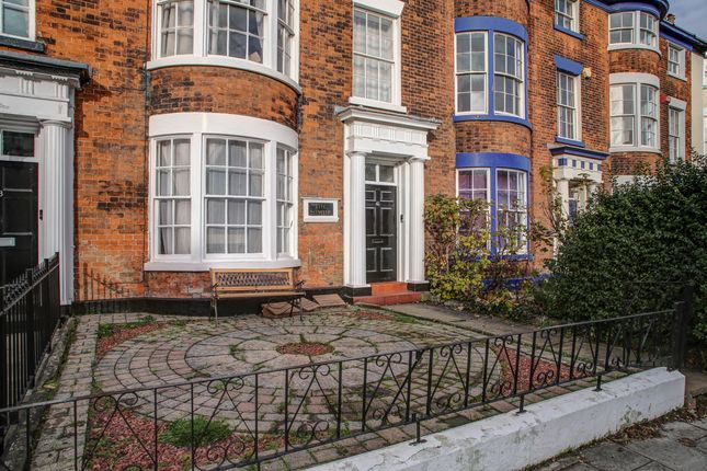 Falsgrave Road, Scarborough, YO12 3 bed terraced house for sale