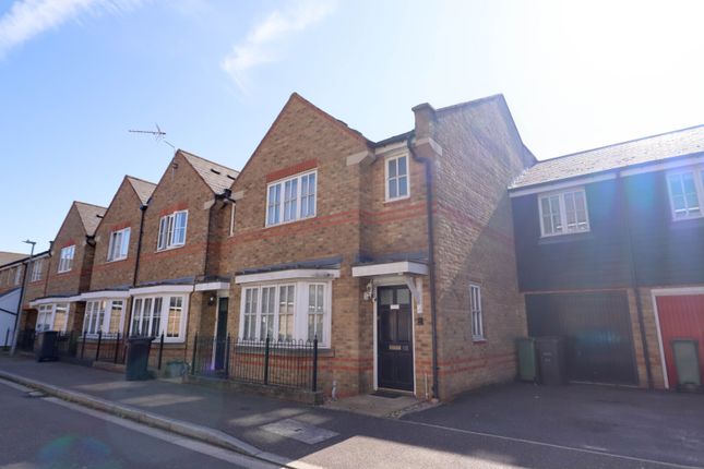 Nottage Crescent, Braintree, CM7 4 bed terraced house for sale