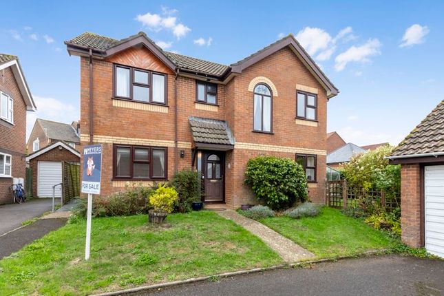 Elm Close, Sturminster Newton DT10 4 bed detached house for sale