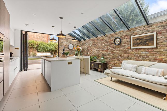 Priory Park Road, Queen's Park, NW6 4 bed end of terrace house for sale
