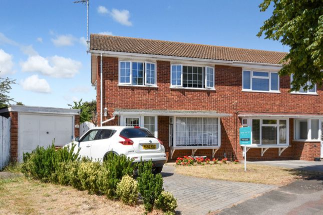 Raphael Drive, Shoeburyness, Essex, SS3 3 bed semi