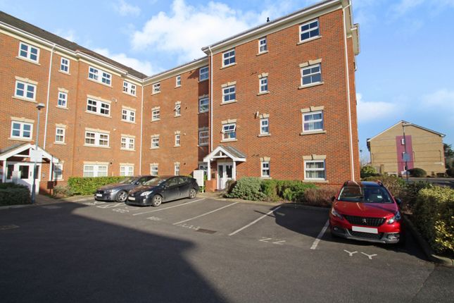 Crispin Way, Uxbridge, UB8 2 bed apartment for sale