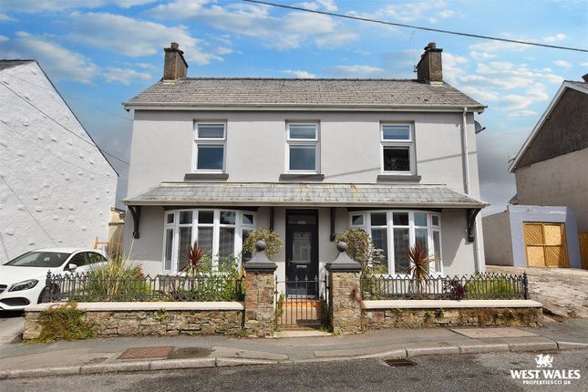 Carmarthen Road 5 bed detached house for sale