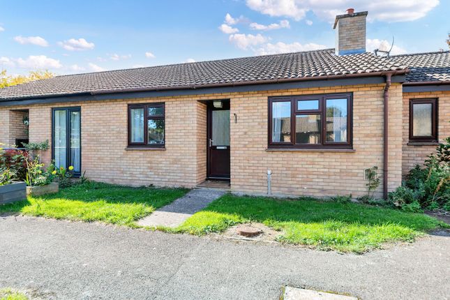 Gables Close, Royston SG8 2 bed terraced bungalow for sale