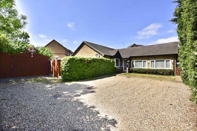 Clive Close, Potters Bar EN6 4 bed detached bungalow for sale