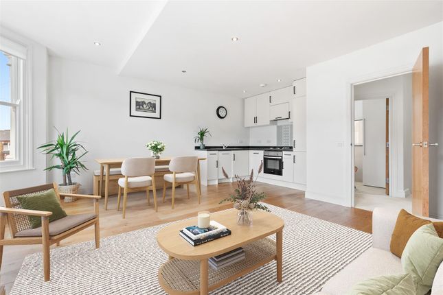 Balvernie Grove, London 3 bed maisonette for sale