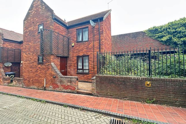Canterbury, Kent, CT1 2 bed end of terrace house for sale