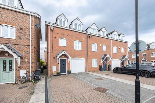 Reid Park, York YO32 3 bed townhouse for sale