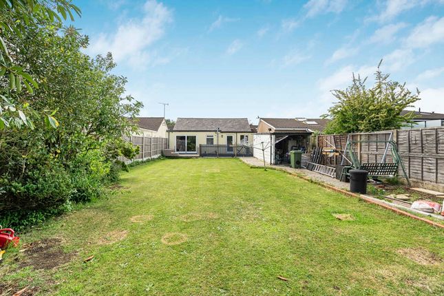 Ayebridges Avenue, Egham, Surrey, TW20 3 bed bungalow for sale