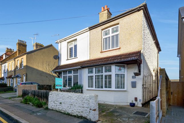 Seaview Road, Shoeburyness, Essex, SS3 3 bed semi