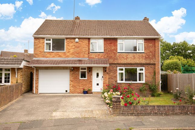 Akehurst Close, Crawley RH10 5 bed detached house for sale