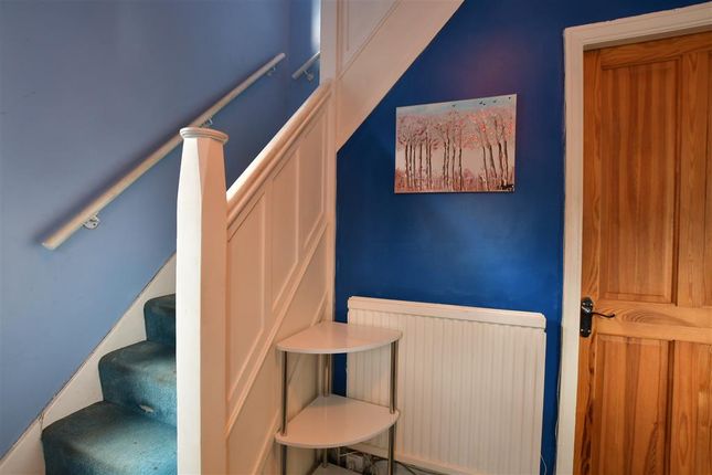 Rosebank Avenue, Hornchurch, Essex 3 bed semi