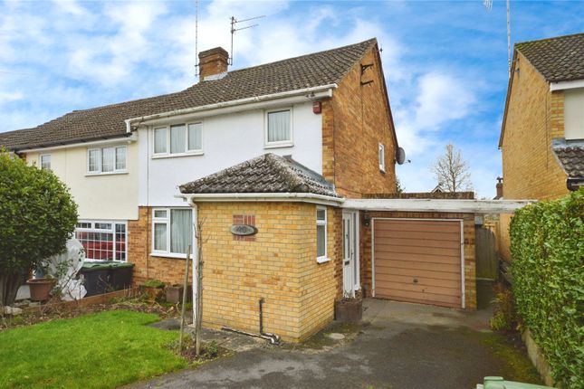 Blythwood Gardens, Stansted... 3 bed semi