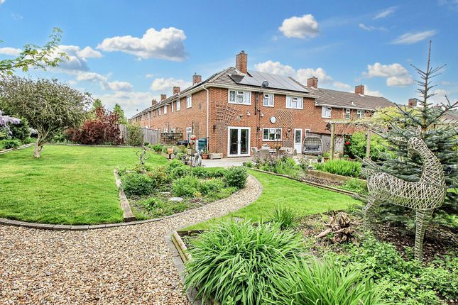 5 bedroom terraced house for sale