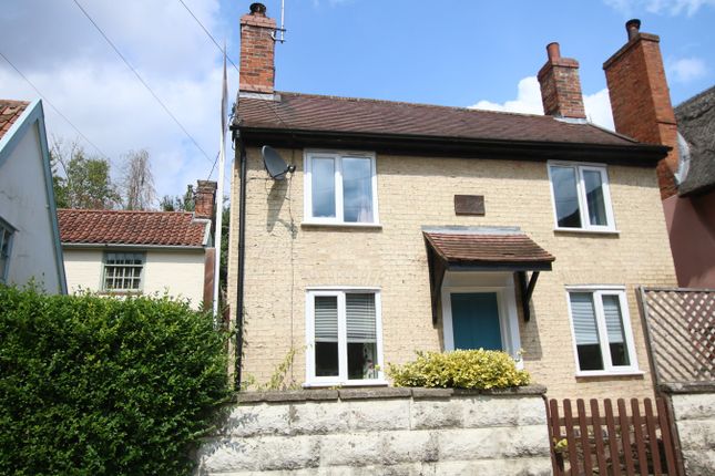 2 bedroom detached house for sale