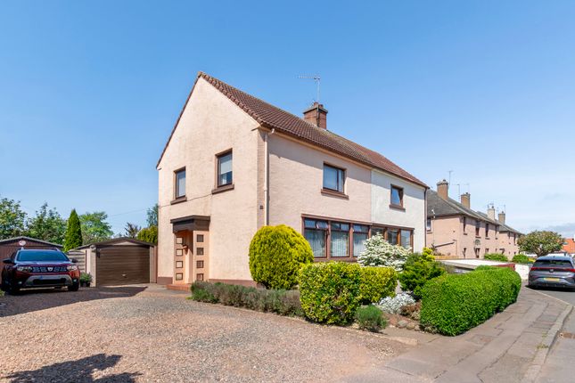 19 Hardie Terrace, East Linton, EH40 3AU 3 bed semi