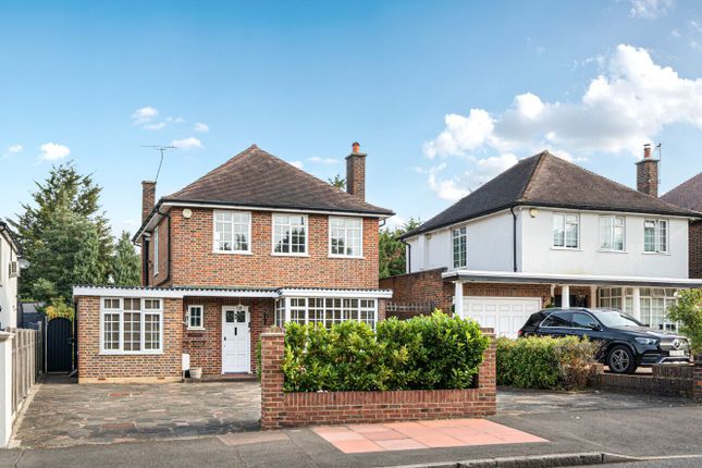Hayes Lane, Beckenham, BR3 3 bed detached house for sale