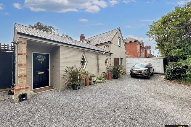 2 bedroom cottage for sale