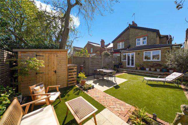 Melrose Avenue, Willesden Green, NW2 3 bed semi