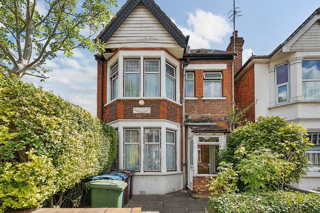 Cunningham Park, Harrow, Middlesex 3 bed detached house for sale