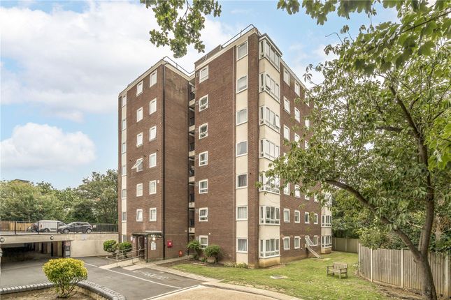 Treversh Court, Grasmere Road... 2 bed flat for sale